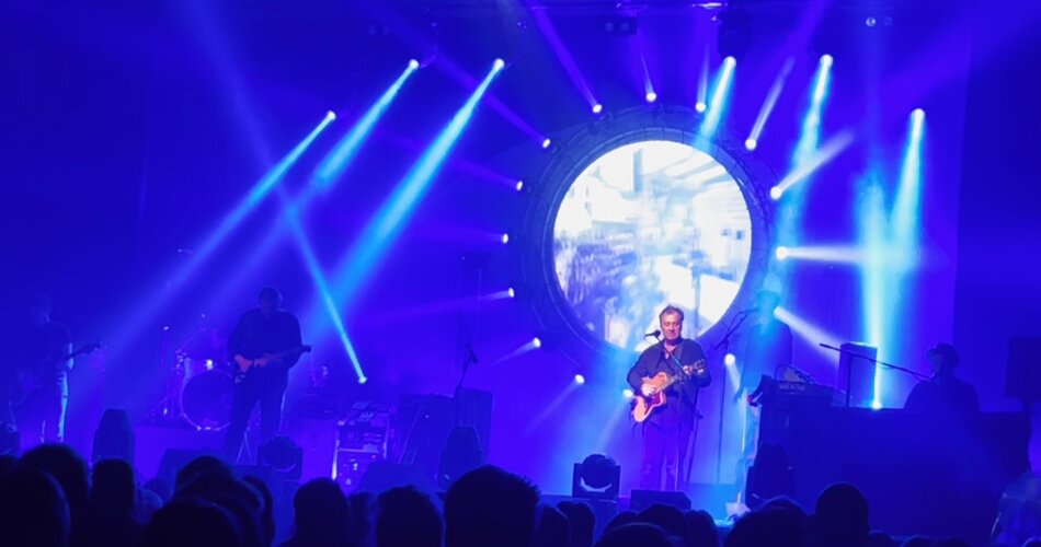 Konzert bei Lieder im Park | © Heike Hertlein-Schneider Blick auf die Bühne bei einem Konzert der Veranstaltungsreihe Lieder im Park in Garmisch-Partenkirchen | © Heike Hertlein-Schneider