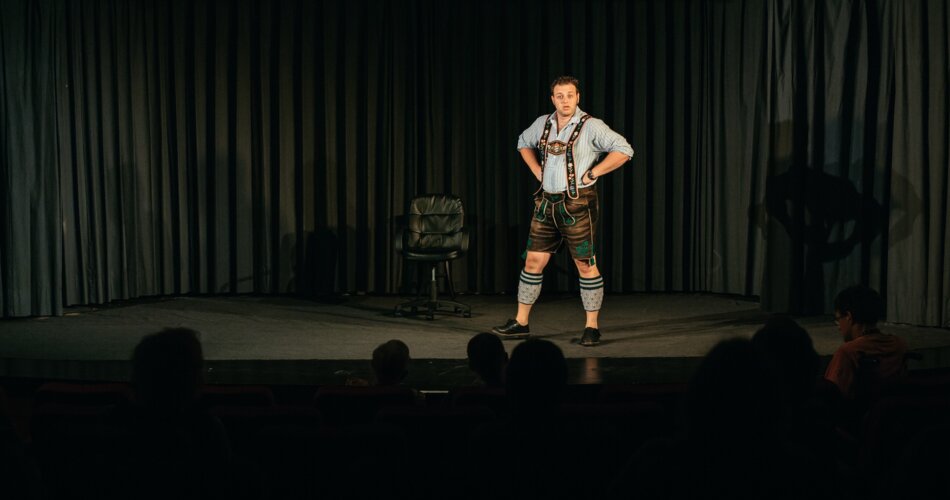 Bühne des kleinen Theaters | © BOTA/ Ian Ehm Blick auf die Bühne des kleinen Theaters in Garmisch-Partenkirchen | © BOTA/ Ian Ehm