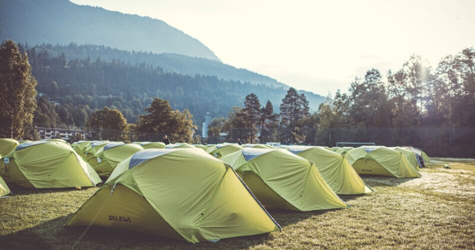 Blick auf das Zeltdorf beim AlpenTestival Garmisch-Partenkirchen | © Christian Stadler/stadlerphoto.com