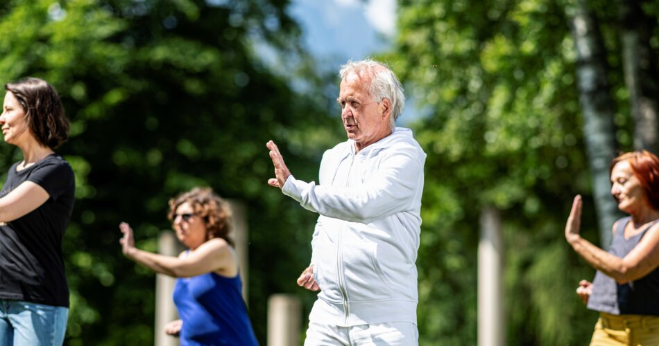 Qi Gong im Michael-Ende-Kurpark | © GaPa Tourismus GmbH/Christian Stadler