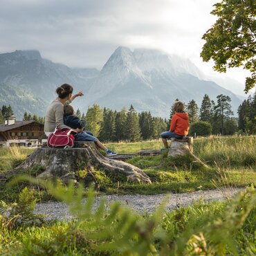 Blick zum Zugspitzmassiv  | © GaPa Tourismus GmbH/Fotografie Dietmar Denger