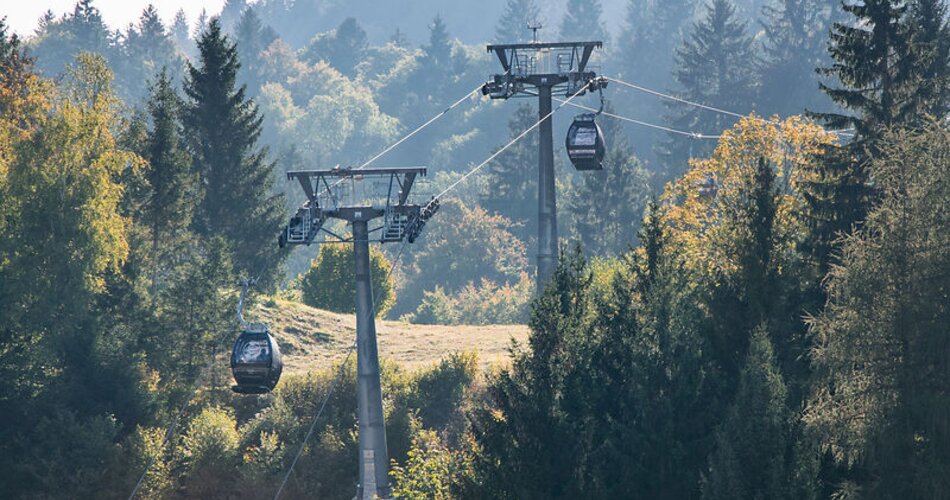 Blick auf die Gondeln der Eckbauerbahn in Partenkirchen | © GaPa Tourismus GmbH/Roadtrip the World