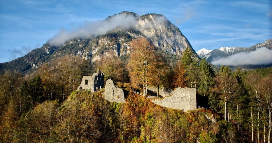 Burgruine Werdenfels Panorama im Herbst | © Annika Hack