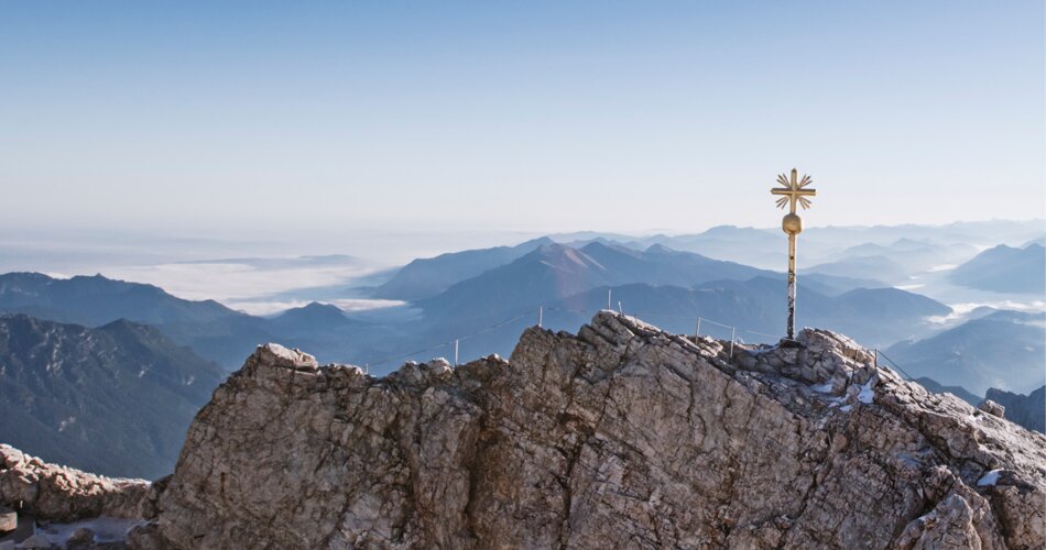 Blick vom Zugspitzgipfel | © ©Fendstudios.com