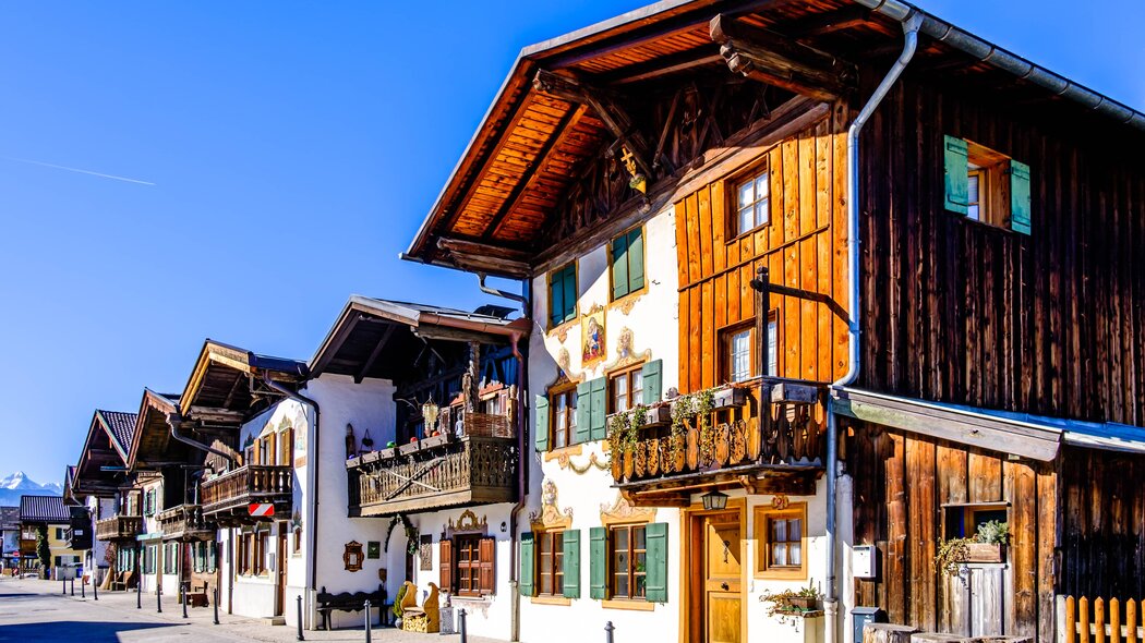 Blick auf Häuserfassaden Partenkirchen | © Ralph Hoppe